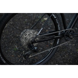 Maastikuratas Superior XP 6.2 Matte Black / White