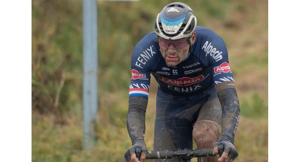 Mathieu van der Poel alustab cyclo-crossi hooaega detsembri keskel
