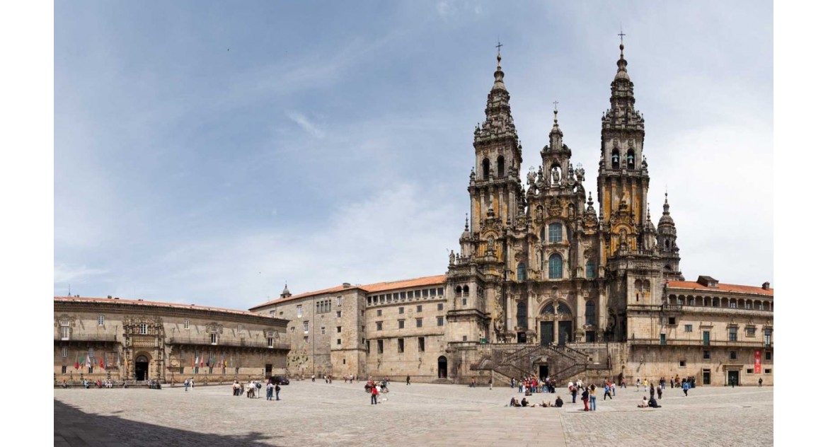 Vuelta algab ja lõppeb katedraali ees